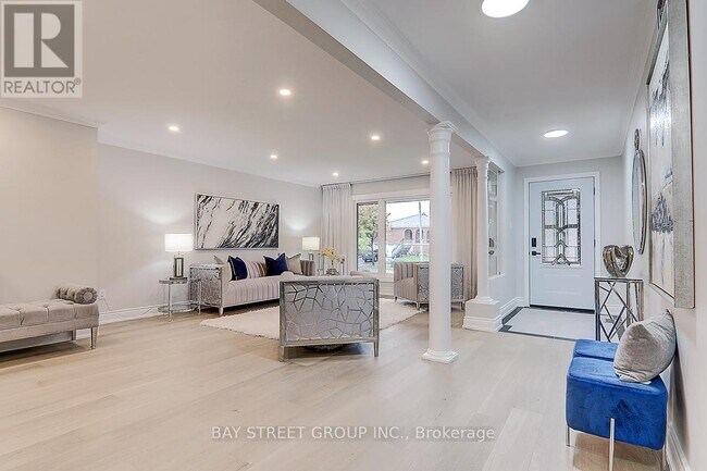 Photo du bâtiment - 46 Harvest Moon Dr