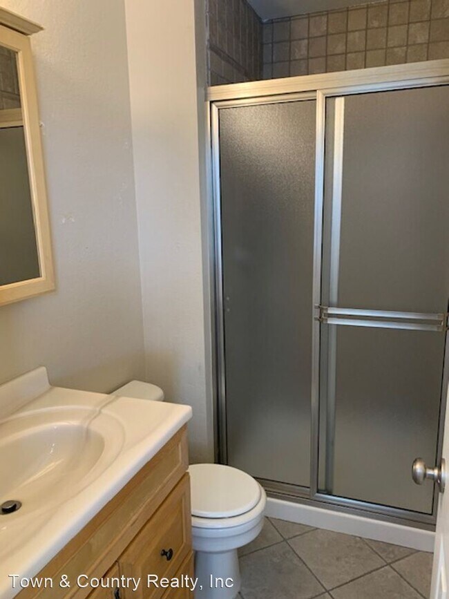 Building Photo - 4 br, 2 bath House - 1645 Leyburn Drive