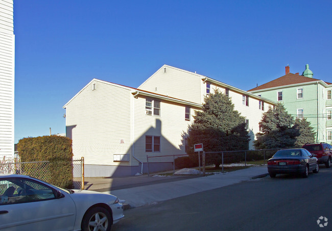 Building Photo - 120 Orange St