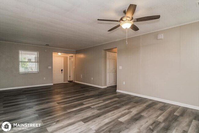 Building Photo - 126 S SHELL RD, DEBARY, FL 32713