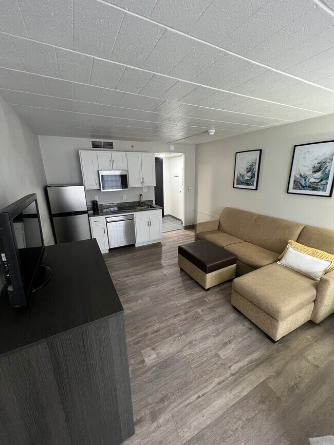 ReVi Harrisburg Studio Suites & Event Center Apartments in New