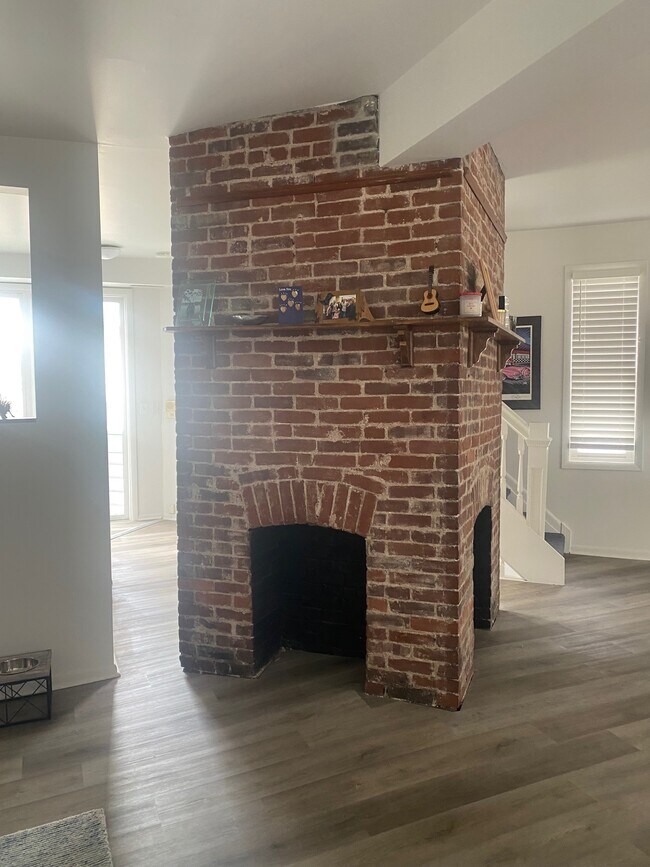Foto del edificio - 6741 Reynolds St