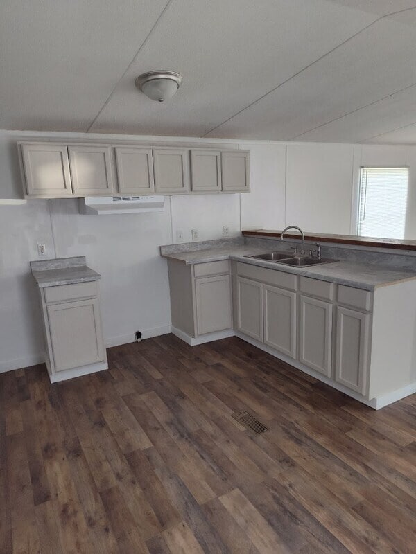 Building Photo - 508 S 7th St