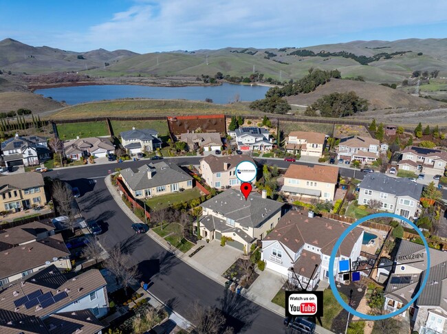 Foto del edificio - Benicia! GORGEOUS Waters End home available.