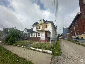 Building Photo - 16 N Addison St