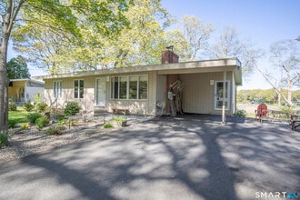 Building Photo - 18 Cedarwood Ln