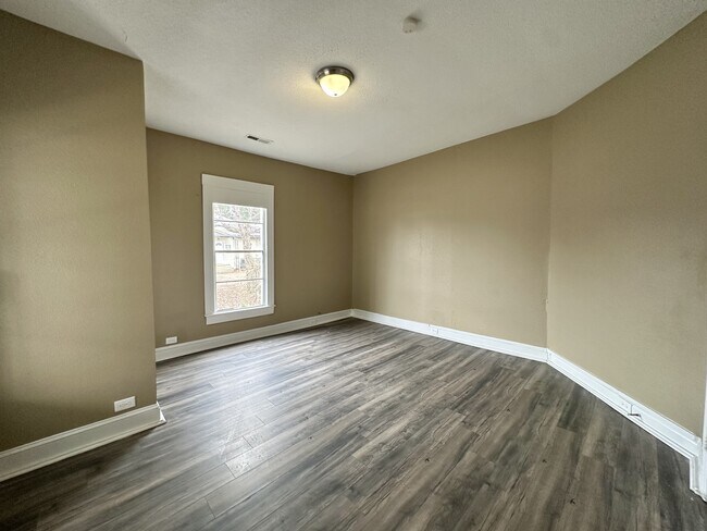 Building Photo - 1213 Alabama Ave SW