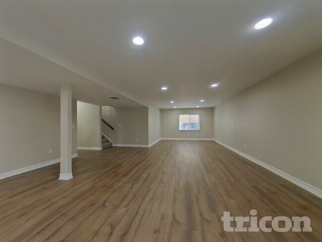 Building Photo - 13485 Park Meadows Dr