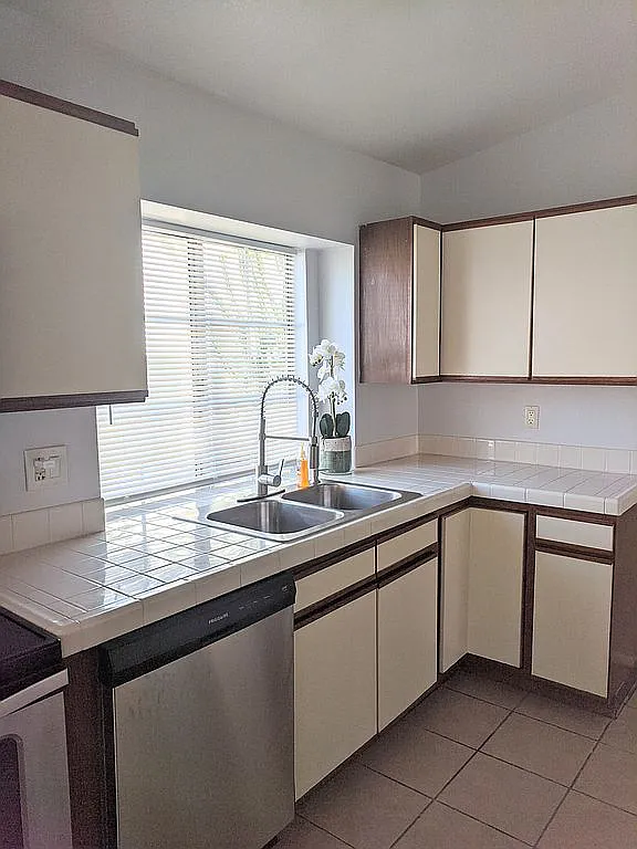 Foto del edificio - 5273 W Wood Owl Dr