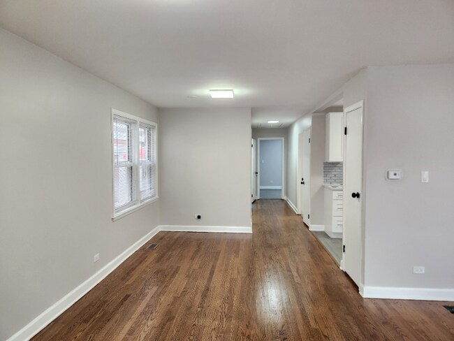 Foto del edificio - 11361 S May St