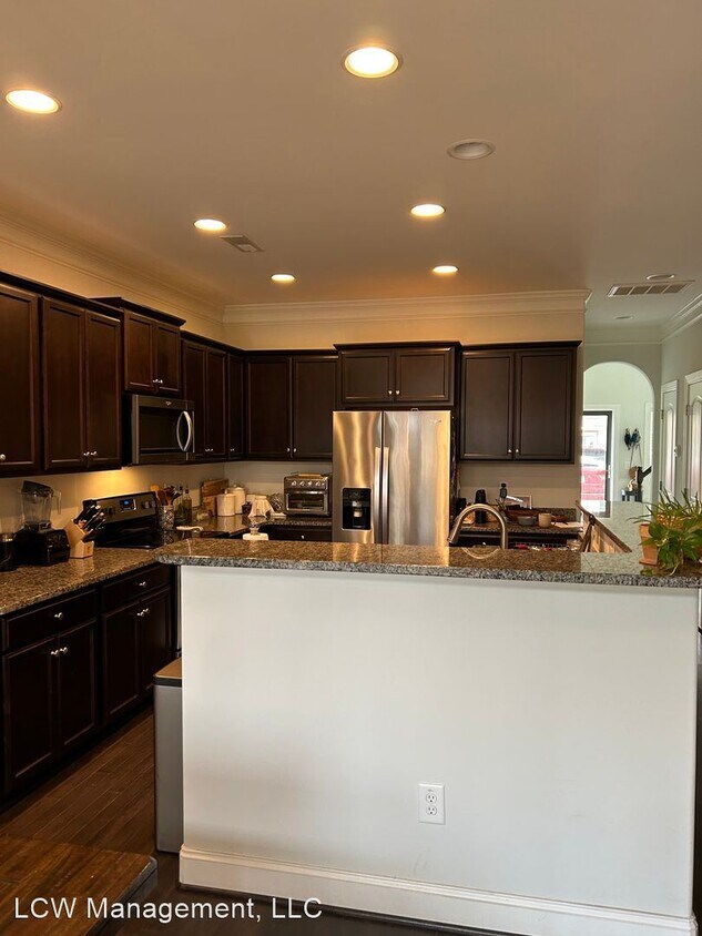 Primary Photo - 2 br, 2.5 bath House - 1123 Augustine heig...