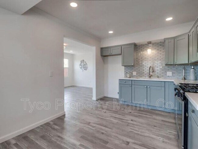 Foto del edificio - 3863 Gayle St