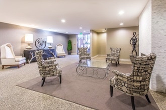 Lobby - Hawthorne Regency Luxury Apartments