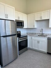 Building Photo - 500 Pico Terrace