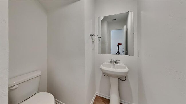 Building Photo - 1840 Wolford Wy