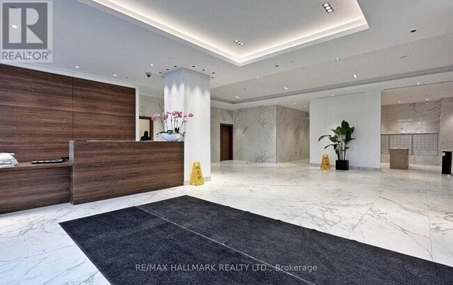 Photo du bâtiment - 1928 Lake Shore Blvd W