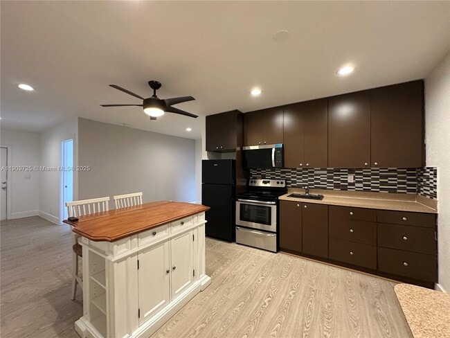 Building Photo - 108 NW 2nd Ave