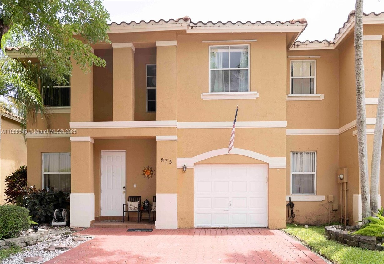 Foto principal - 873 NW 135th Ave