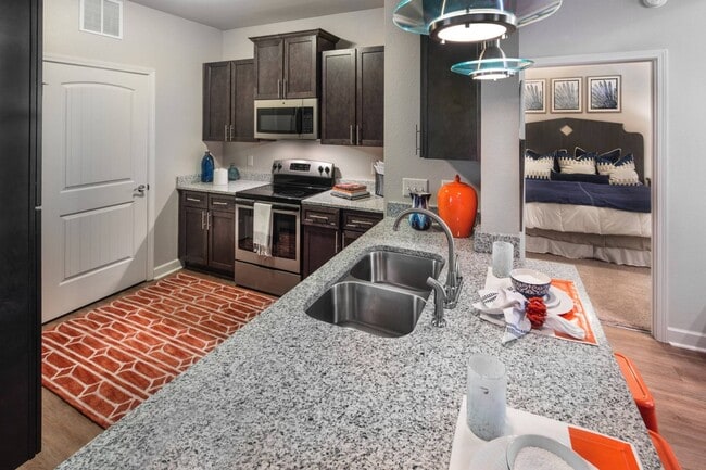 Kitchen - Retreat at Greystone