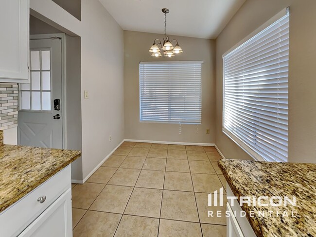 Foto del edificio - 23637 N 38th Dr