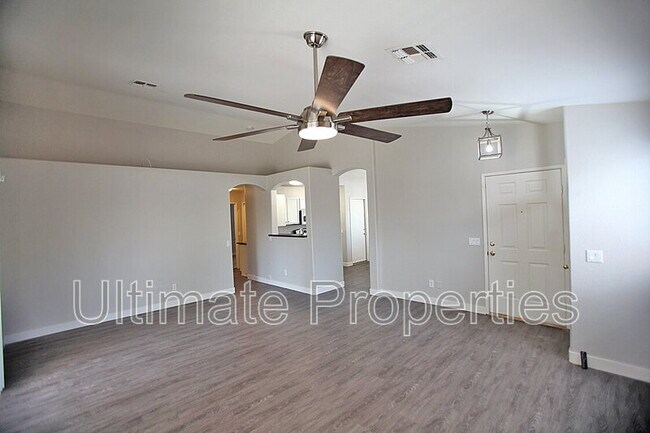 Building Photo - 16107 W Sherman St