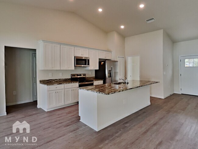 Building Photo - 3717 Uriah St