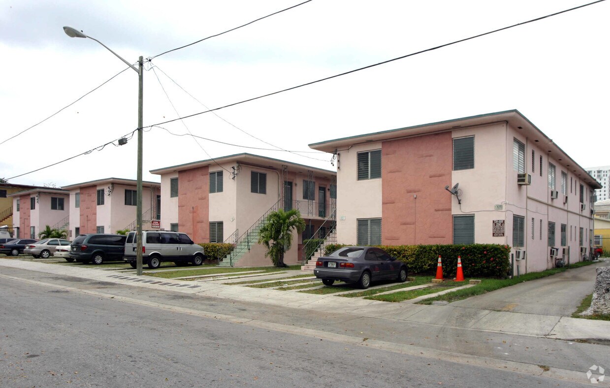 406-435 SW 5th St - 405-435 SW 5th St