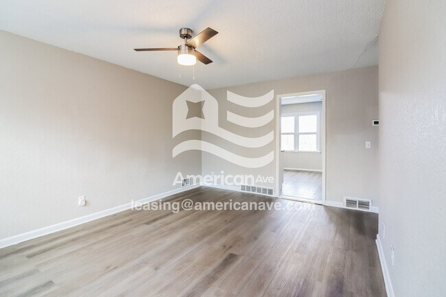 Foto del edificio - 7025 Monroe Ave