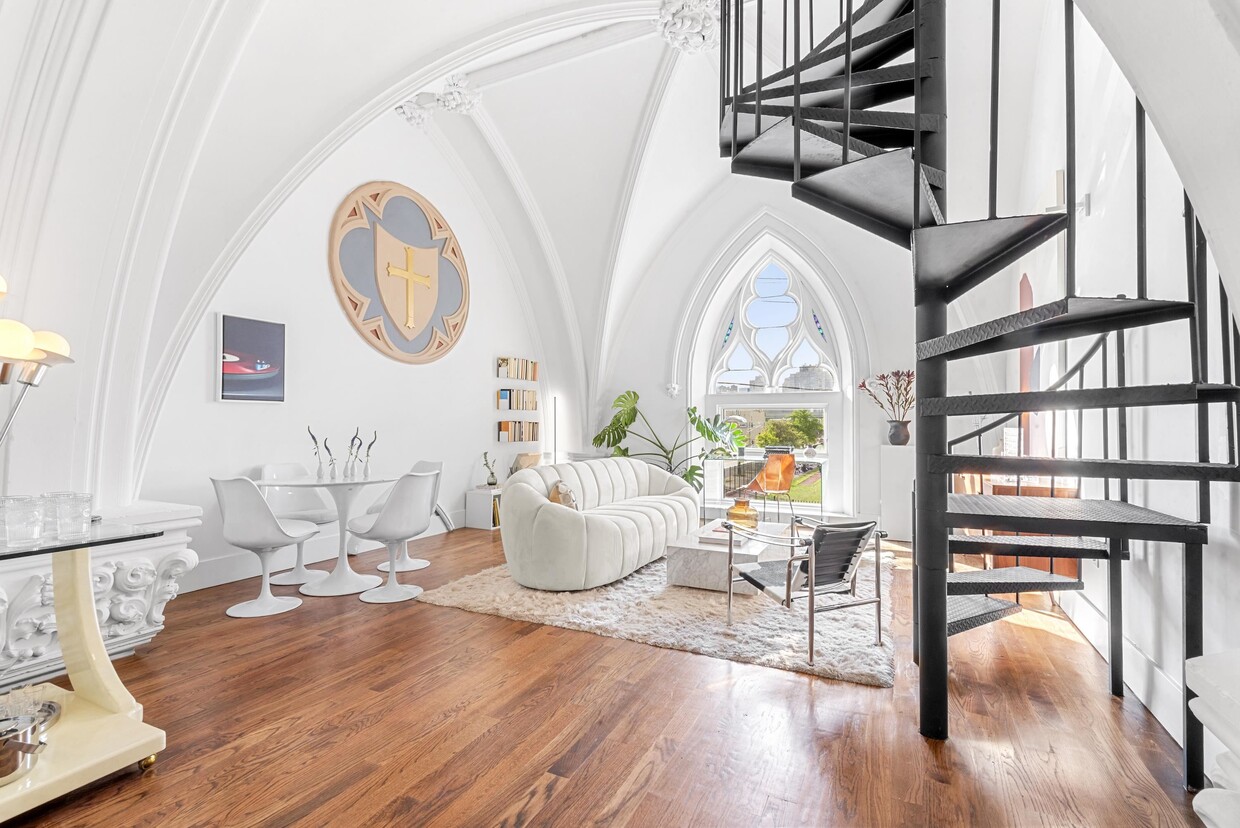 Foto principal - 380 Montgomery St