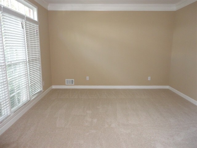 Foto del edificio - 292 Lynshire Court SW