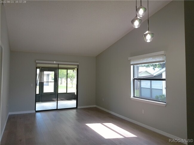 Building Photo - 1870 Arrowwood Ln