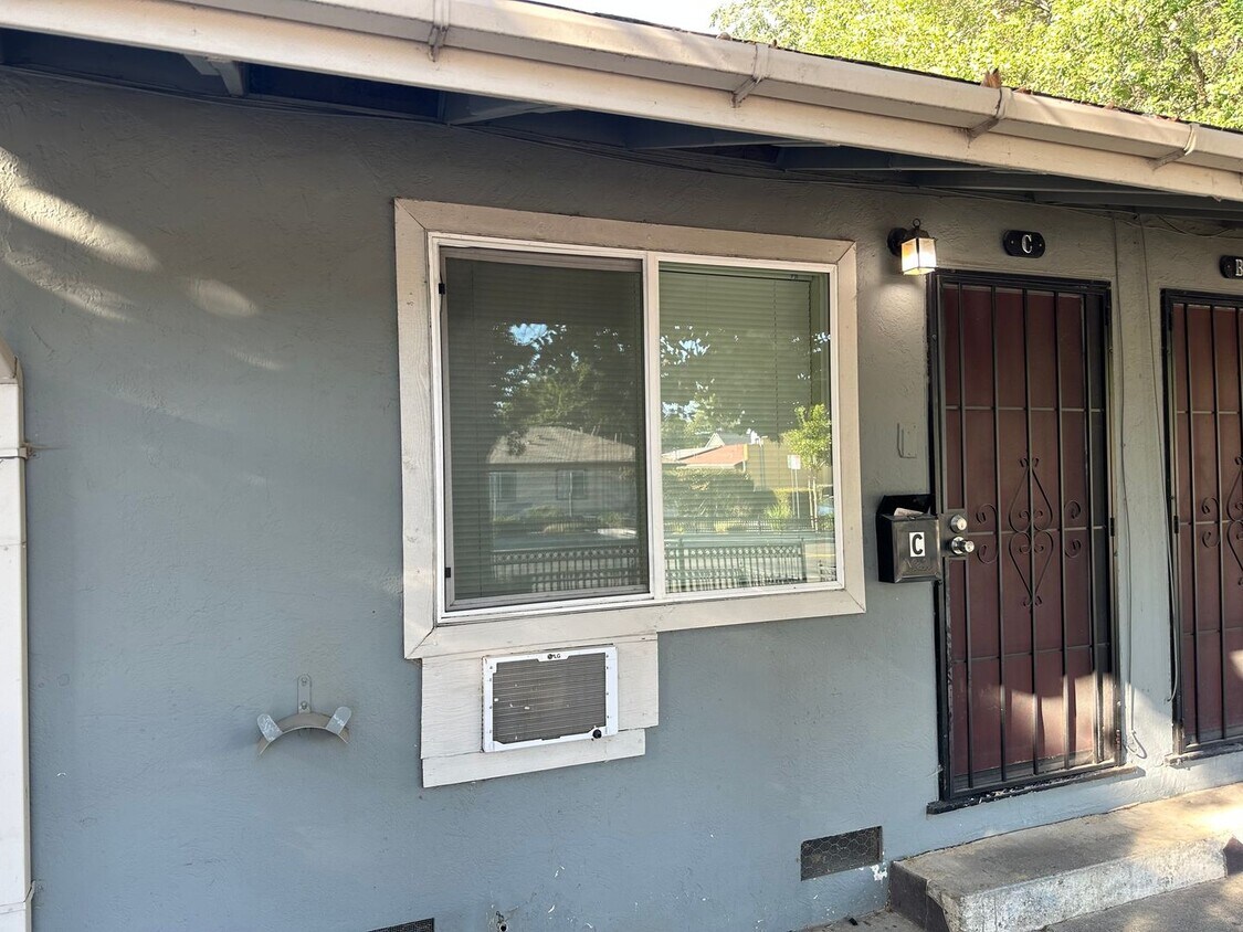 Remodeled Studio Near Sutter Park & Tower ... - Remodeled Studio Near Sutter Park & Tower ...