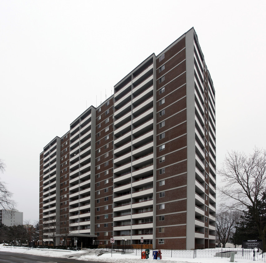 Photo du bâtiment - Queensbury Court