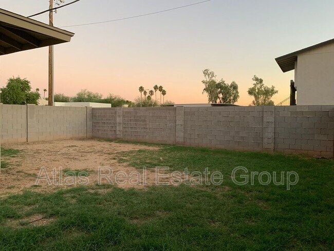 Building Photo - 4021 E Desert Cactus St
