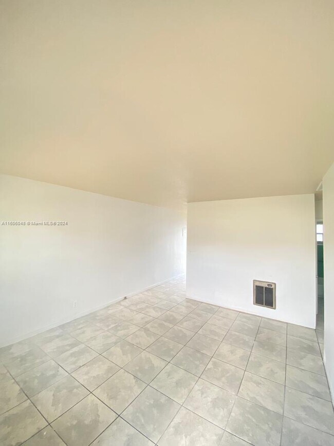 Foto del edificio - 29 SW 8th Ave