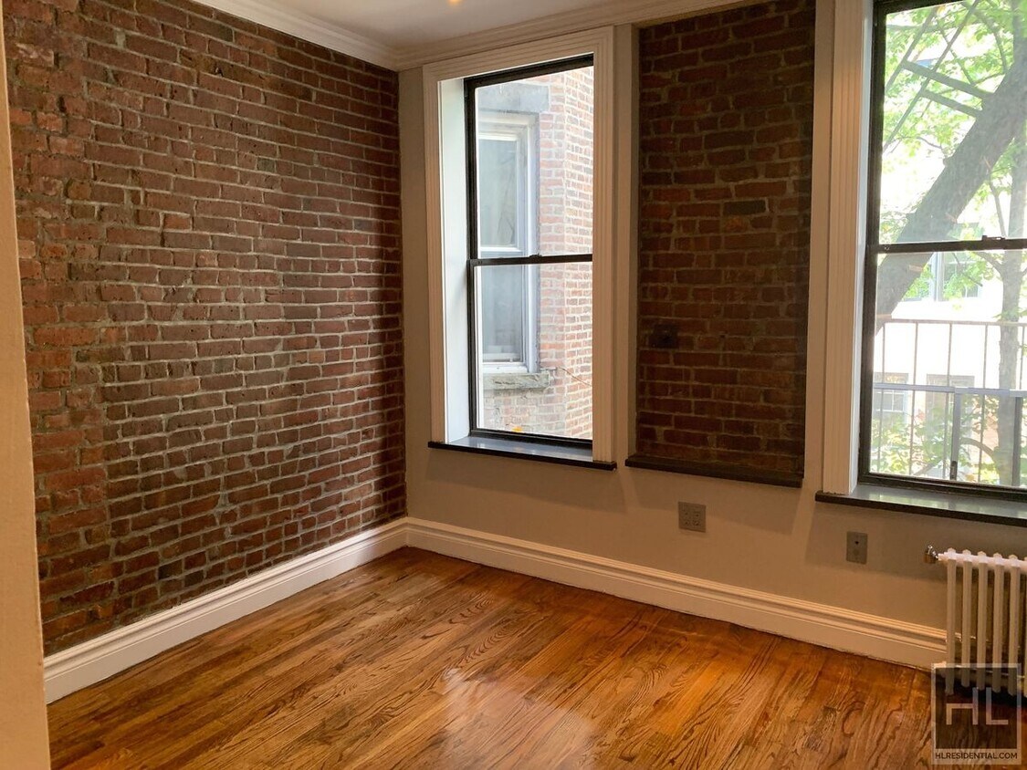 Foto del edificio - East 1st Street