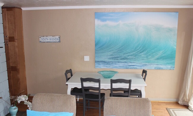 Building Photo - 813 San Luis Rey Pl