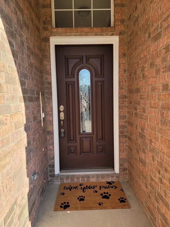 Building Photo - 703 Flagstone Way