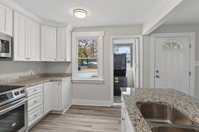 Foto del edificio - 3517 Brighton St