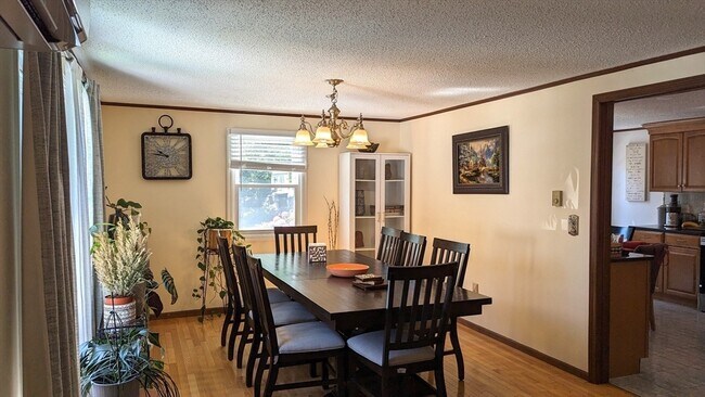 Foto del edificio - 54 Maplewood Ave