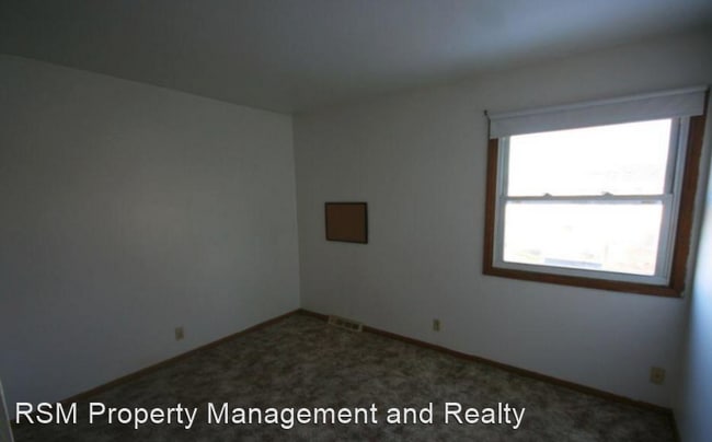 Building Photo - 506-520 East Ave