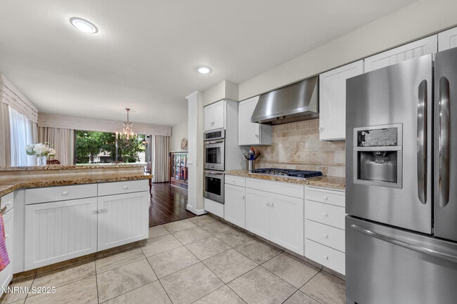 Building Photo - 4953 Lakeridge Terrace W