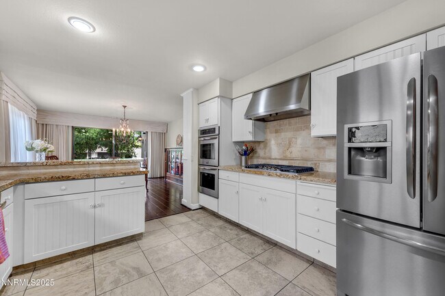 Foto del edificio - 4953 Lakeridge Terrace W