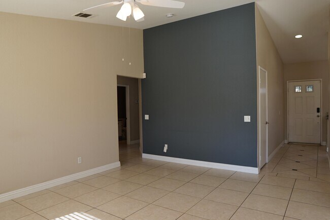 Building Photo - 82381 Grant Dr