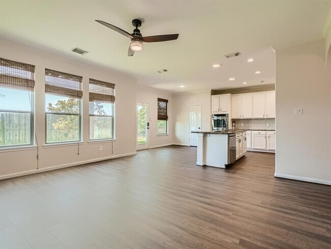 Foto del edificio - 21643 Manitou Falls Ln