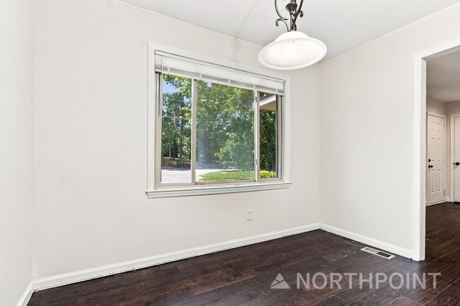 Building Photo - 236 Pleasant View Dr