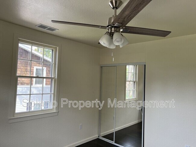 Foto del edificio - 132 Calhoun St