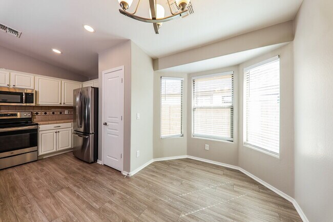 Building Photo - 14091 W Corrine Dr