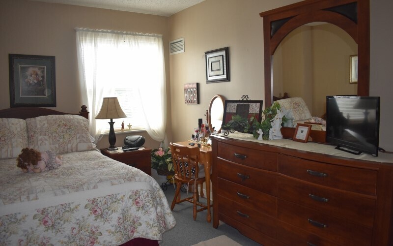 Building Photo - 404 St Louis Ave