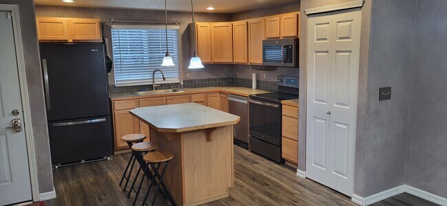 Cocina - 806 29th Ave SE